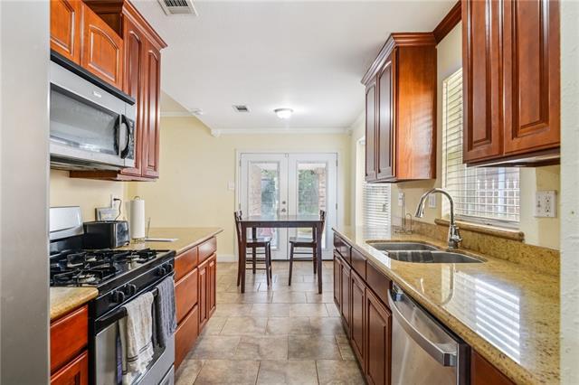 8010 SANDPIPER Drive, New Orleans, LA 70128