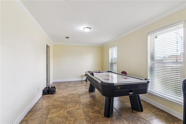 8010 SANDPIPER Drive, New Orleans, LA 70128