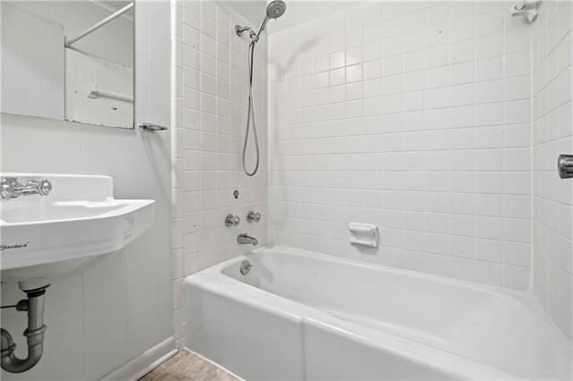 Photo 28