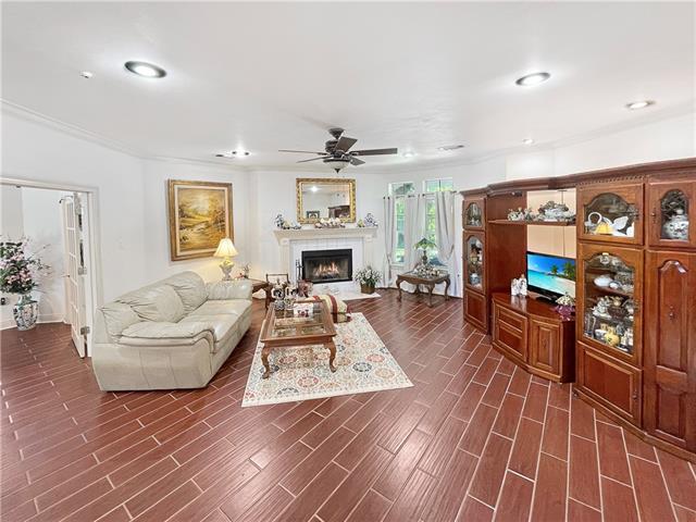 233 LEEDS Drive, Slidell, LA 70461