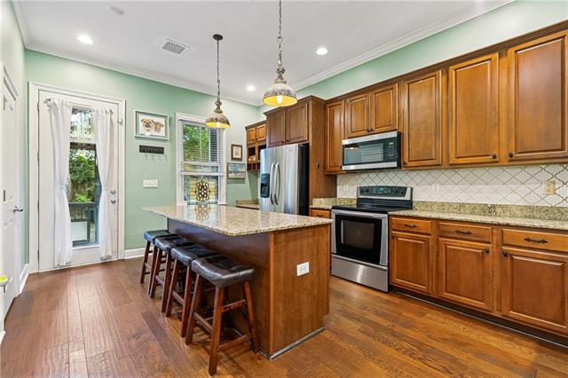 2021 S CHIPPEWA Street, New Orleans, LA 70130