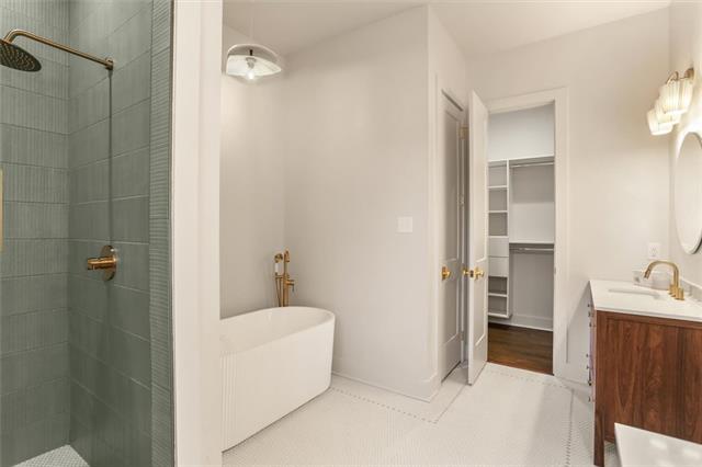 6230 LAFAYE Street, New Orleans, LA 70122