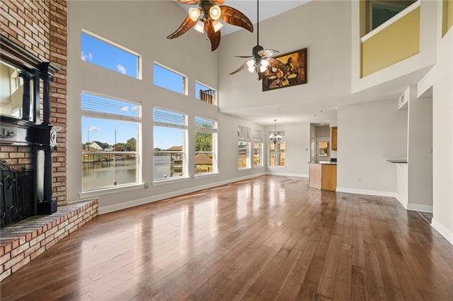 305 CHARLES Court, Slidell, LA 70458