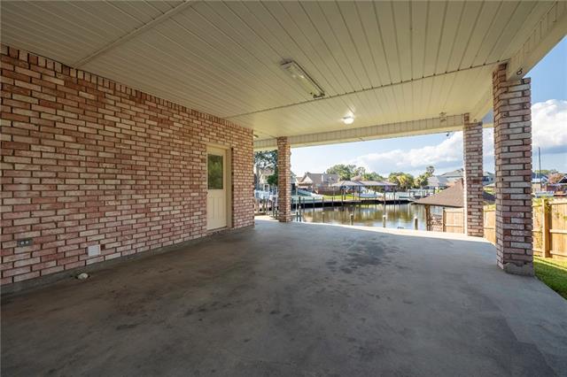 305 CHARLES Court, Slidell, LA 70458