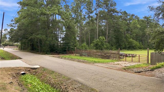 70486 FUCHSIA Street, Abita Springs, LA 70420