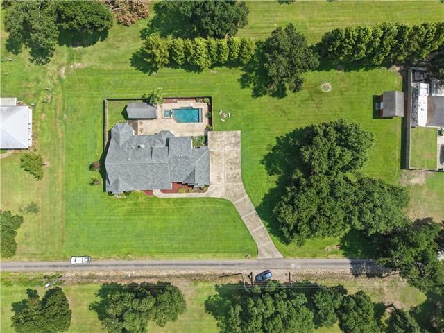 212 CEDAR GROVE Lane, Belle Chasse, LA 70037