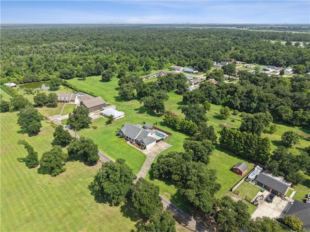 212 CEDAR GROVE Lane, Belle Chasse, LA 70037