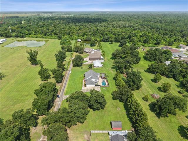 212 CEDAR GROVE Lane, Belle Chasse, LA 70037