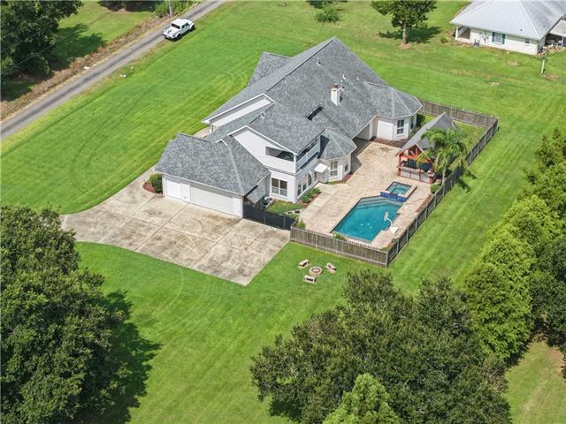 212 CEDAR GROVE Lane, Belle Chasse, LA 70037