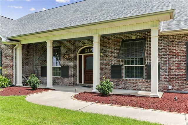 212 CEDAR GROVE Lane, Belle Chasse, LA 70037