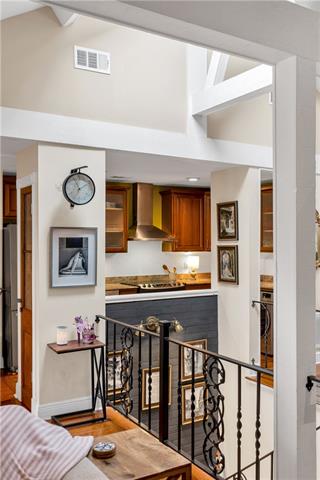 1135 ROYAL Street, 3, New Orleans, LA 70116