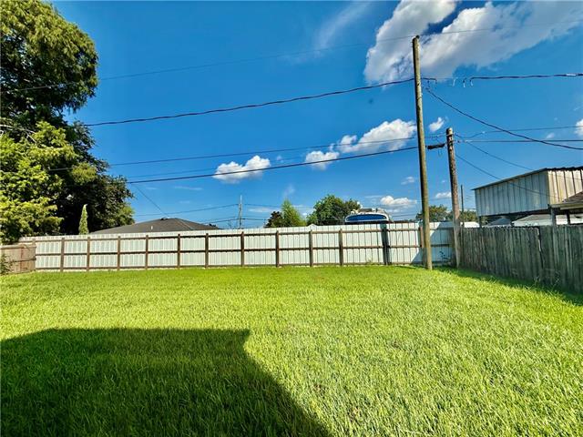 3001 GOLDEN Drive, Chalmette, LA 70043