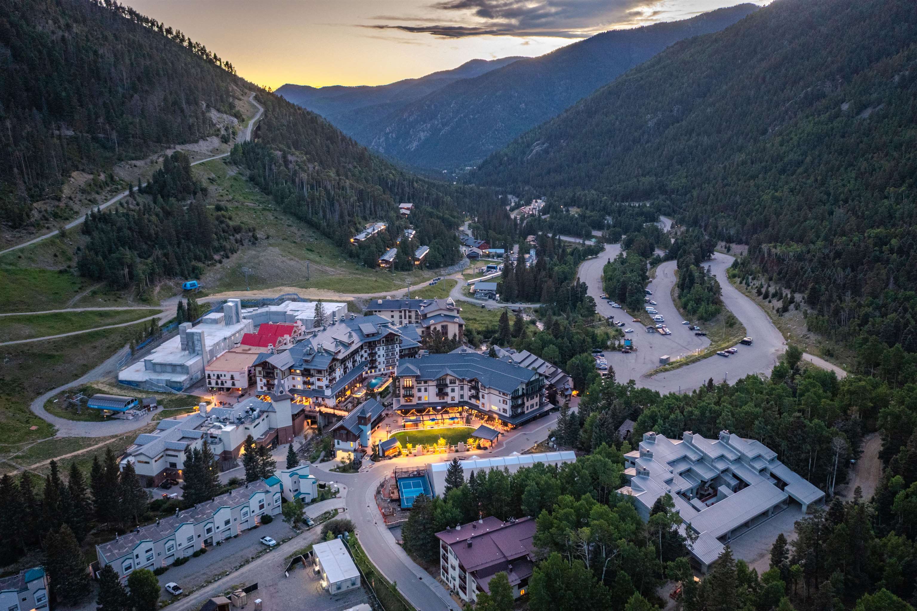 TAOS SKI VALLEY (44A)