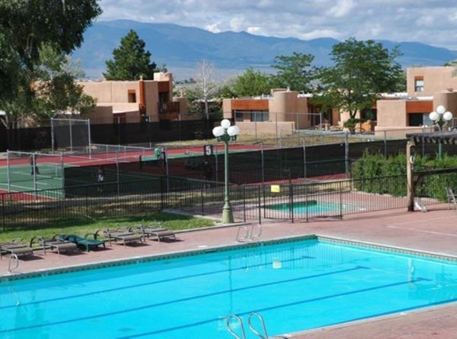 COLONIAS UPPER (12B)