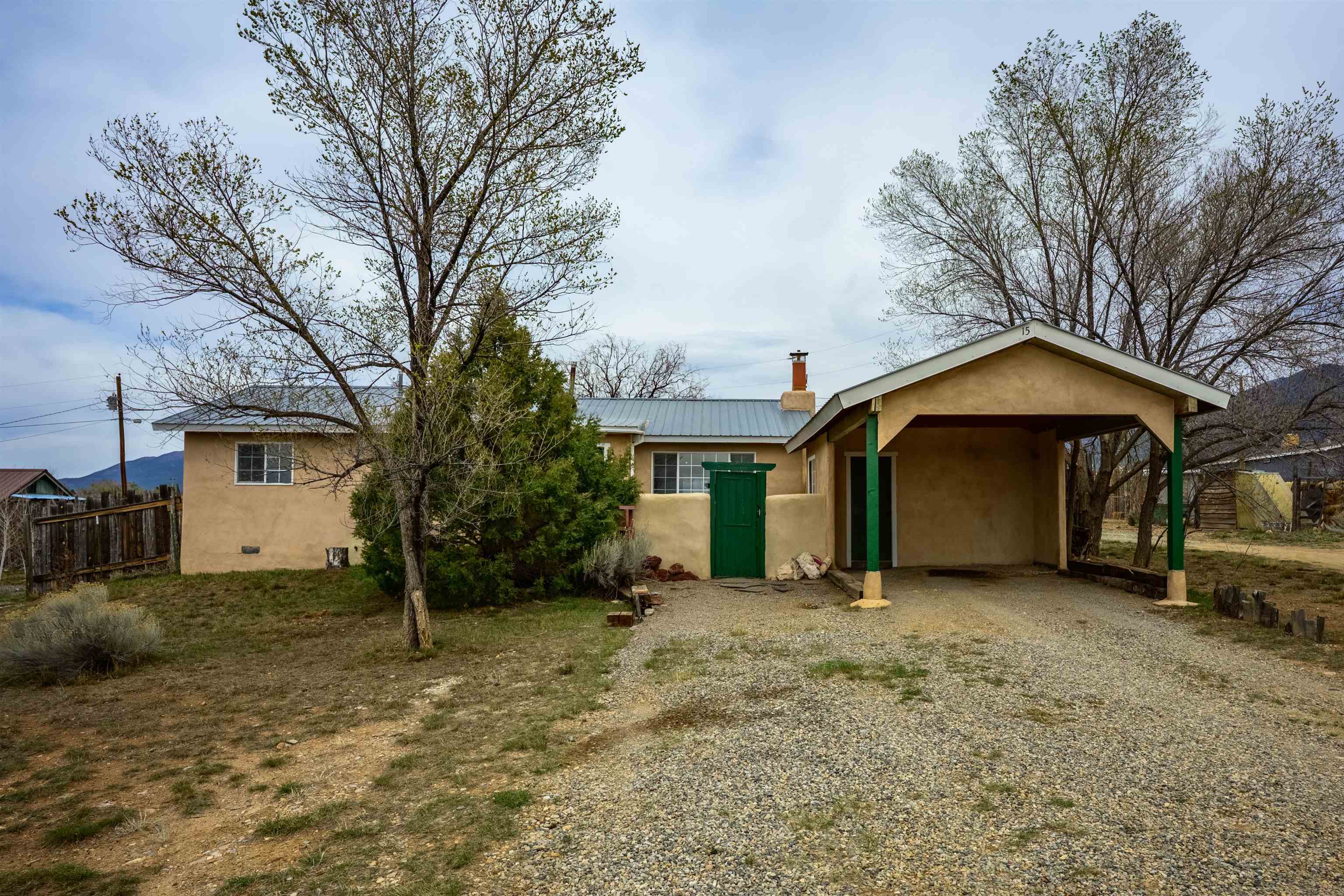 COLONIAS UPPER (12B)