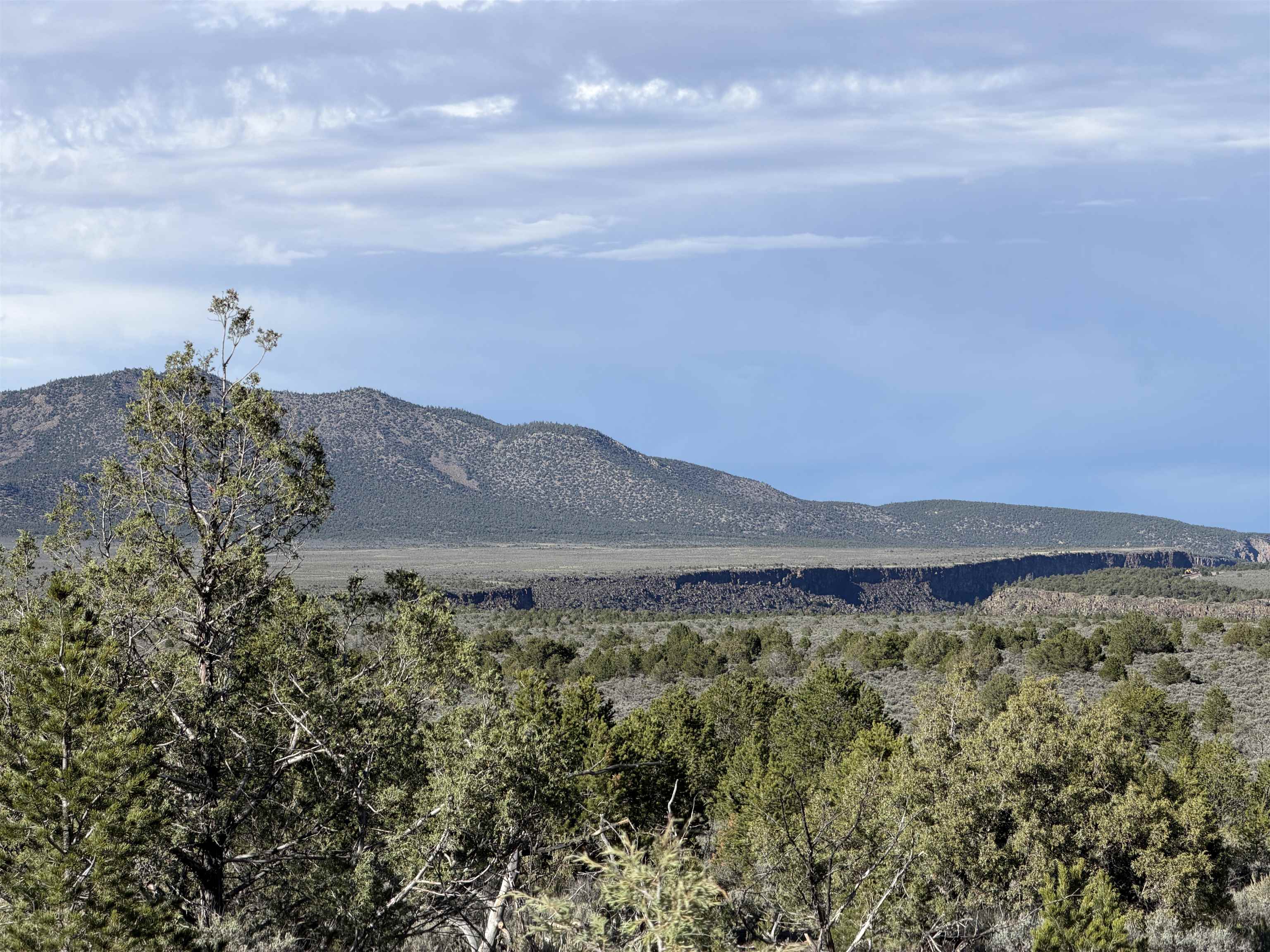 TRES PIEDRAS (46A)