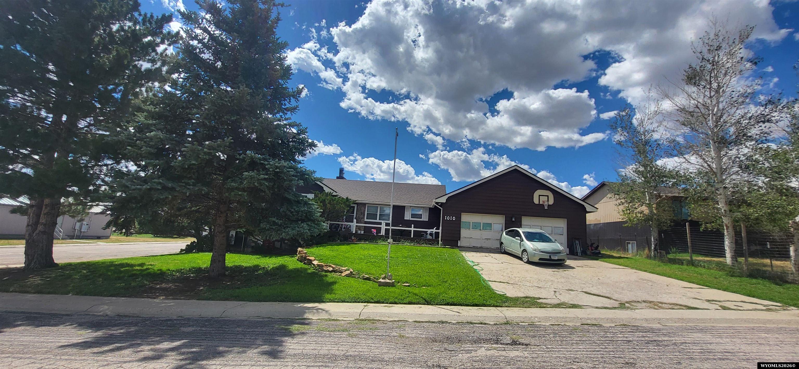 1010 Feldspar Ct, Hanna, WY 82327