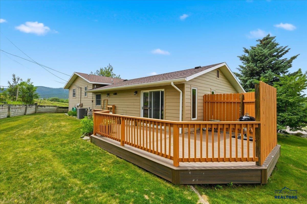 632 Weber Dr
