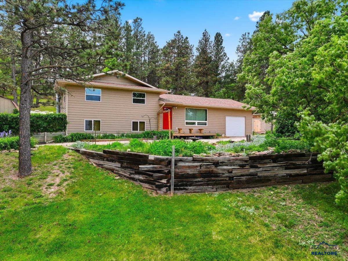 8933 Ridge Trail