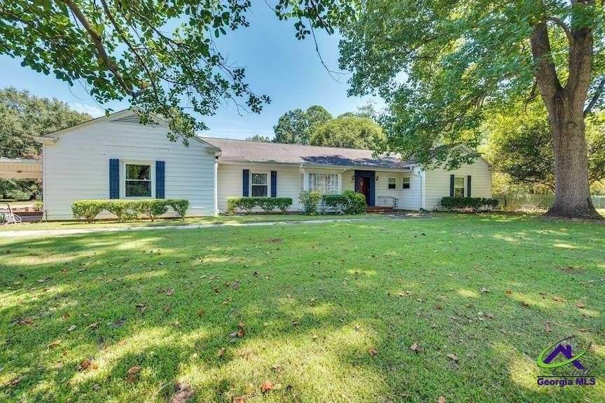 422 Forrest Drive, Fort Valley, GA 31030 - Main Photo