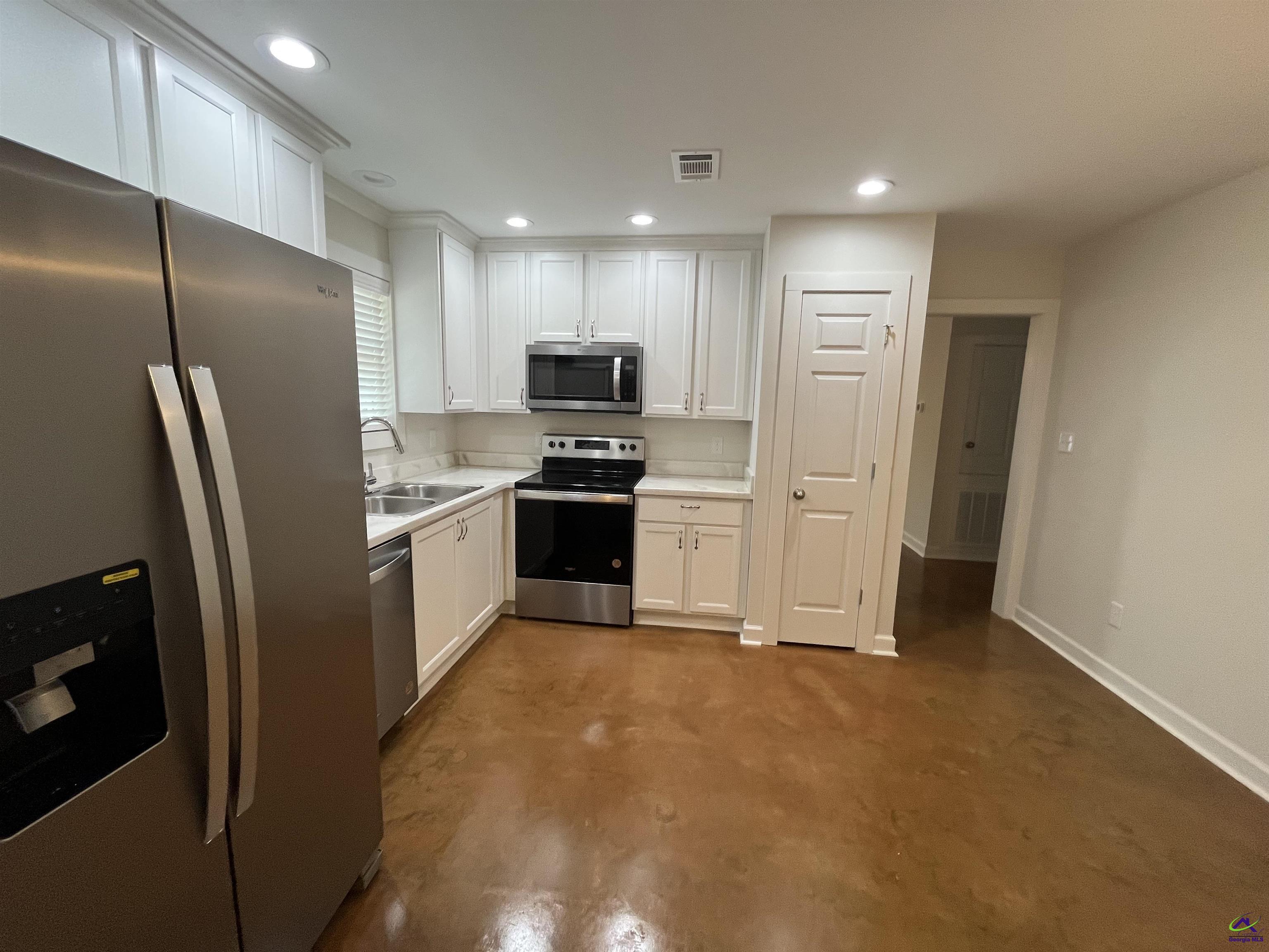 1112 B Third Street, Perry, GA 31069 - Photo 3