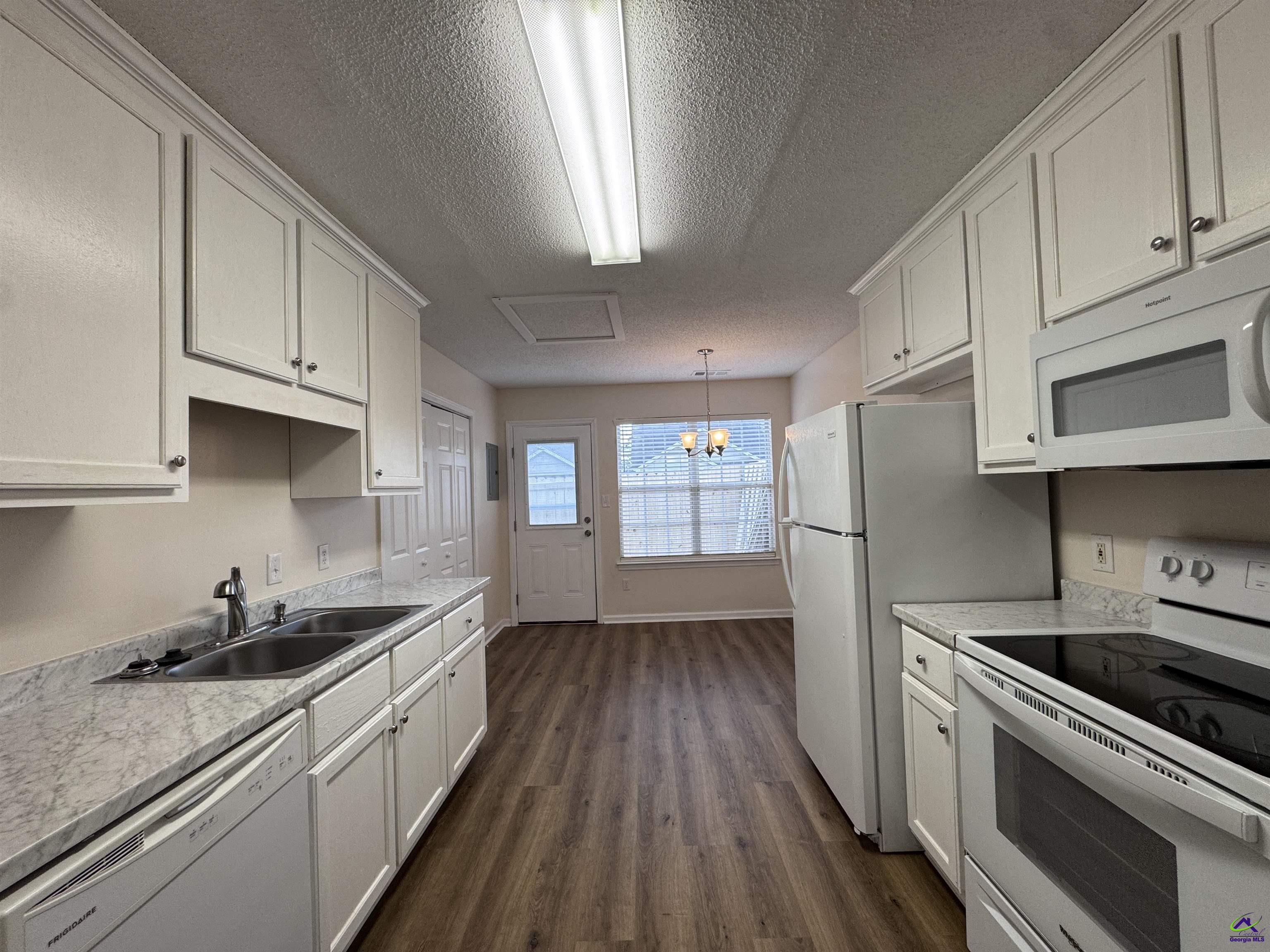 242 Katelyn Circle, Warner Robins, GA 31088 - photo 6