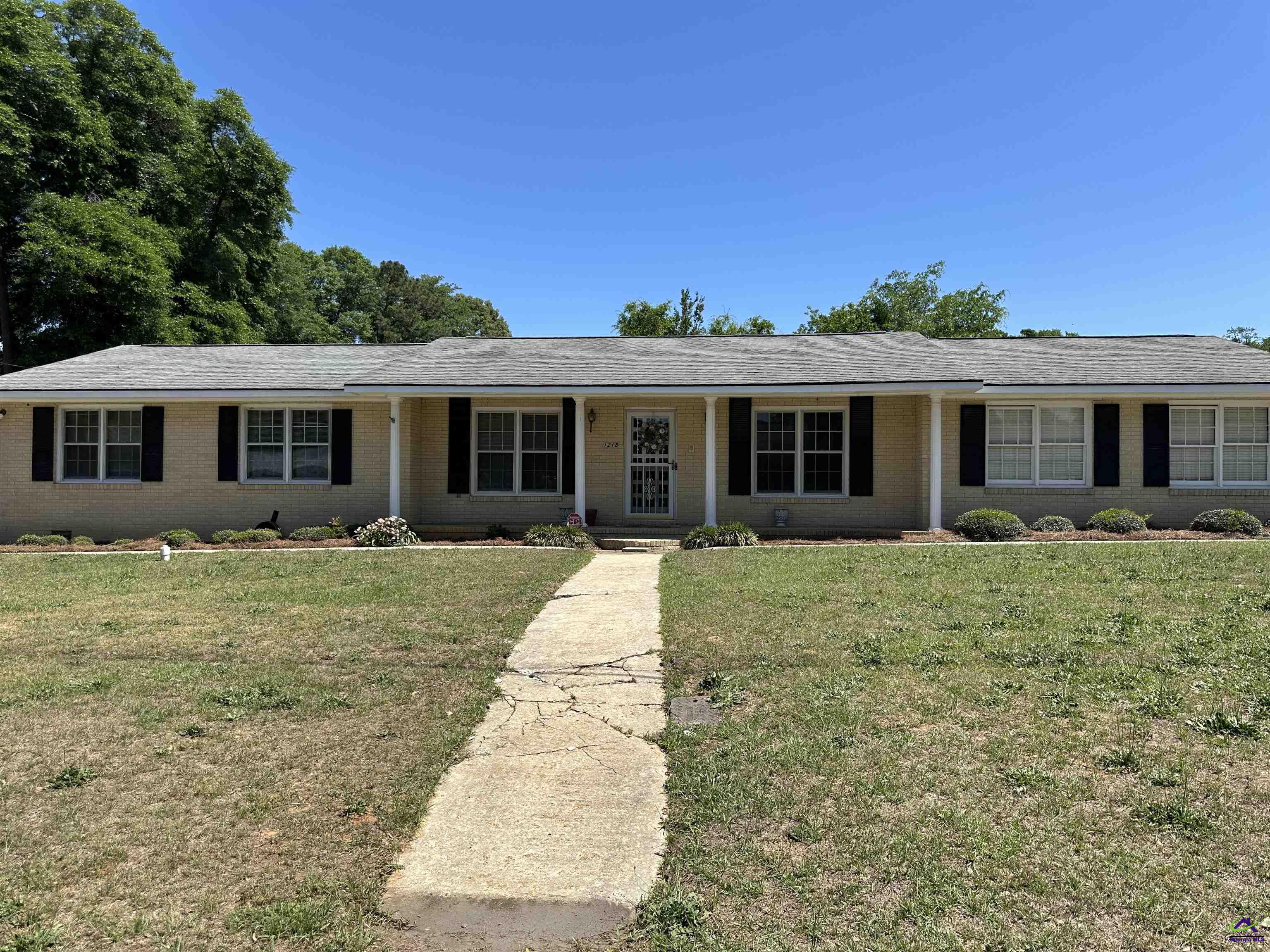 1218 Creekwood Drive, Perry, GA 31069 - Main Photo