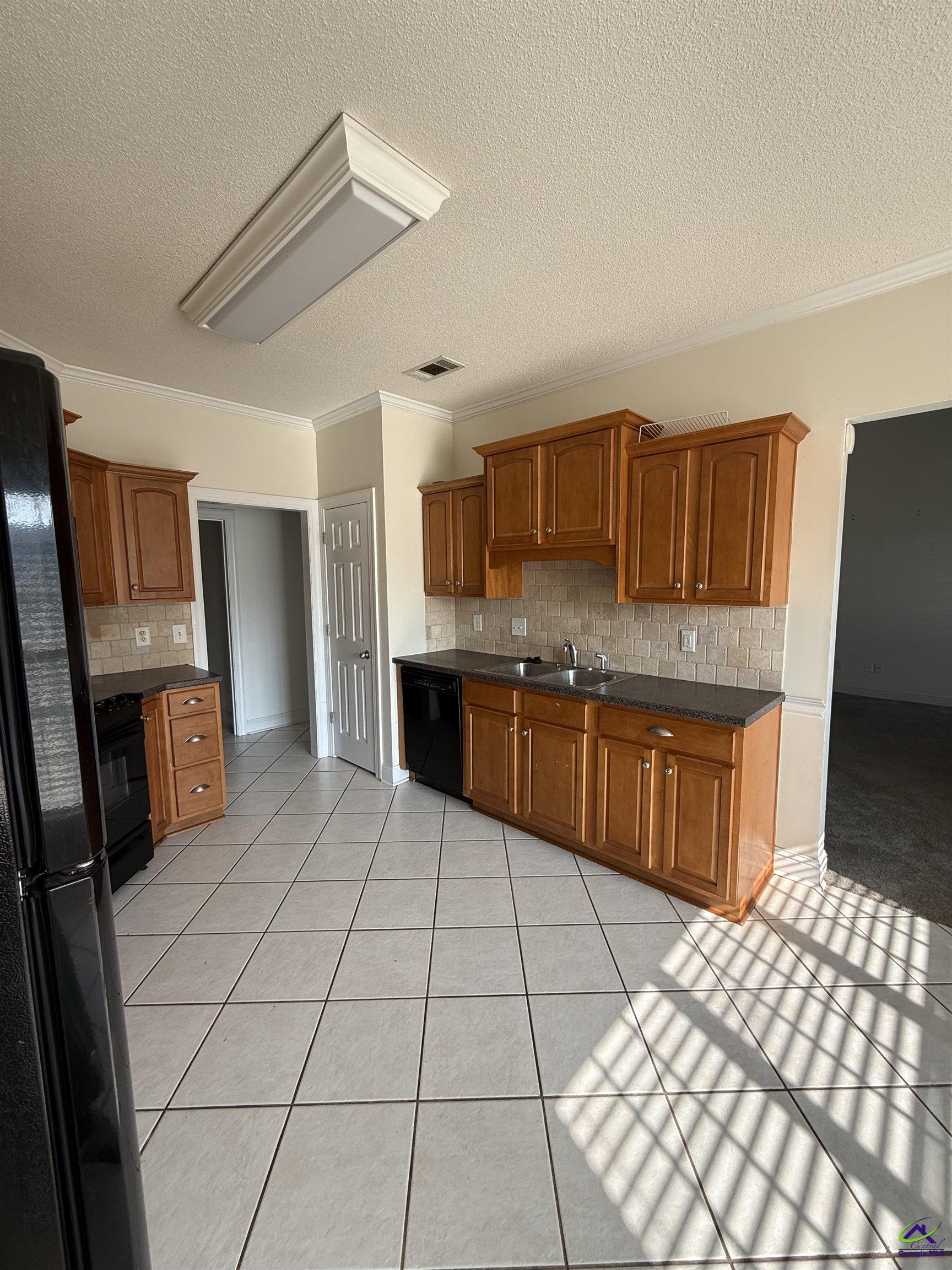 136 Roseine Drive, Warner Robins,  31088 - photo 9