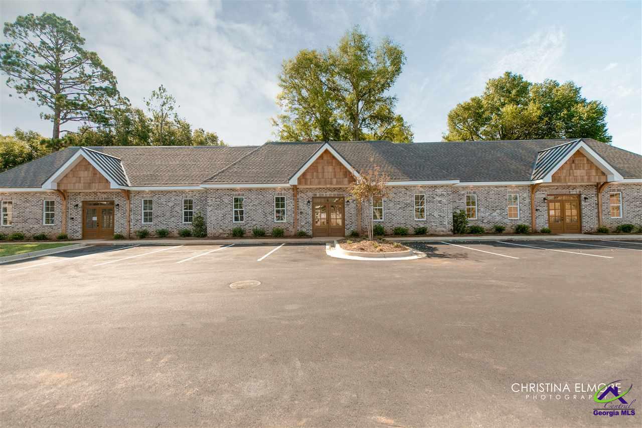 426 General Courtney Hodges Boulevard, Perry, GA 31069 - photo 1