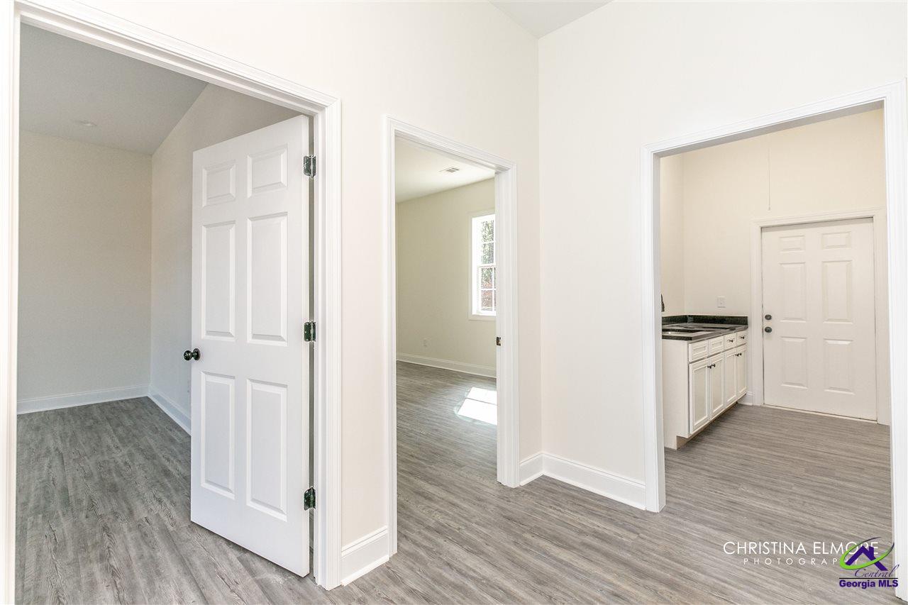 426 General Courtney Hodges Boulevard, Perry, GA 31069 - Photo 12