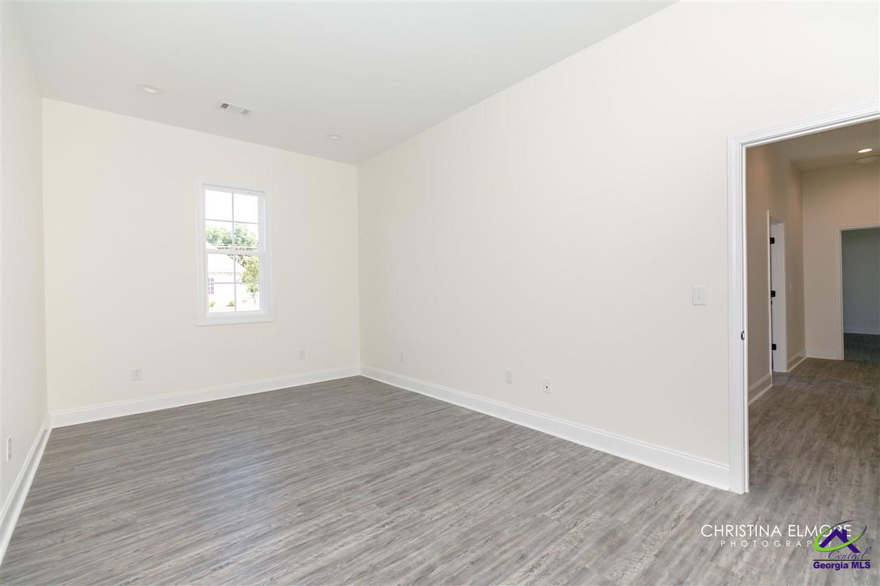 426 General Courtney Hodges Boulevard, Perry, GA 31069 - photo 29