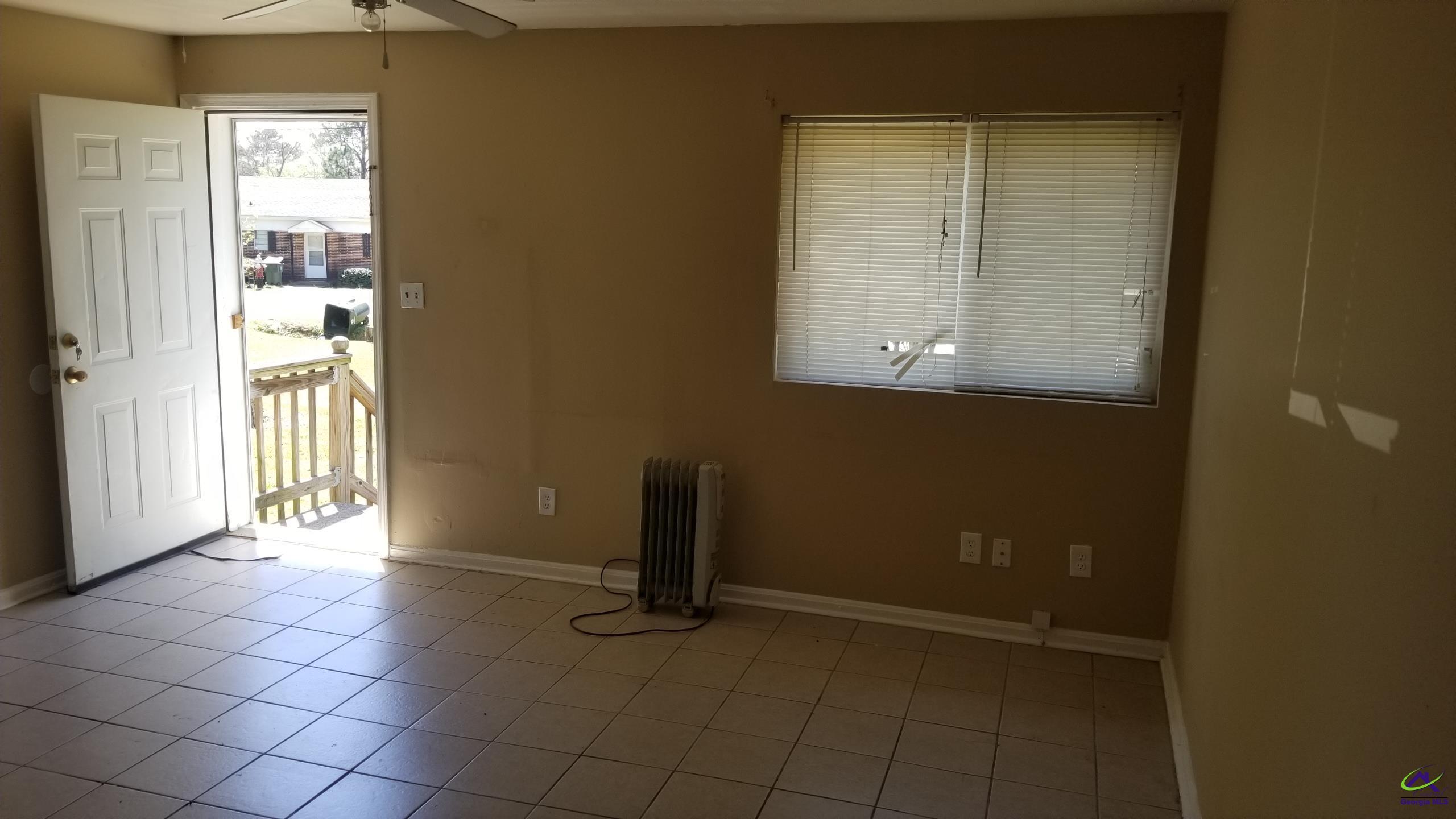 134 B Garland Terrace, Warner Robins, GA 31088 - photo 2