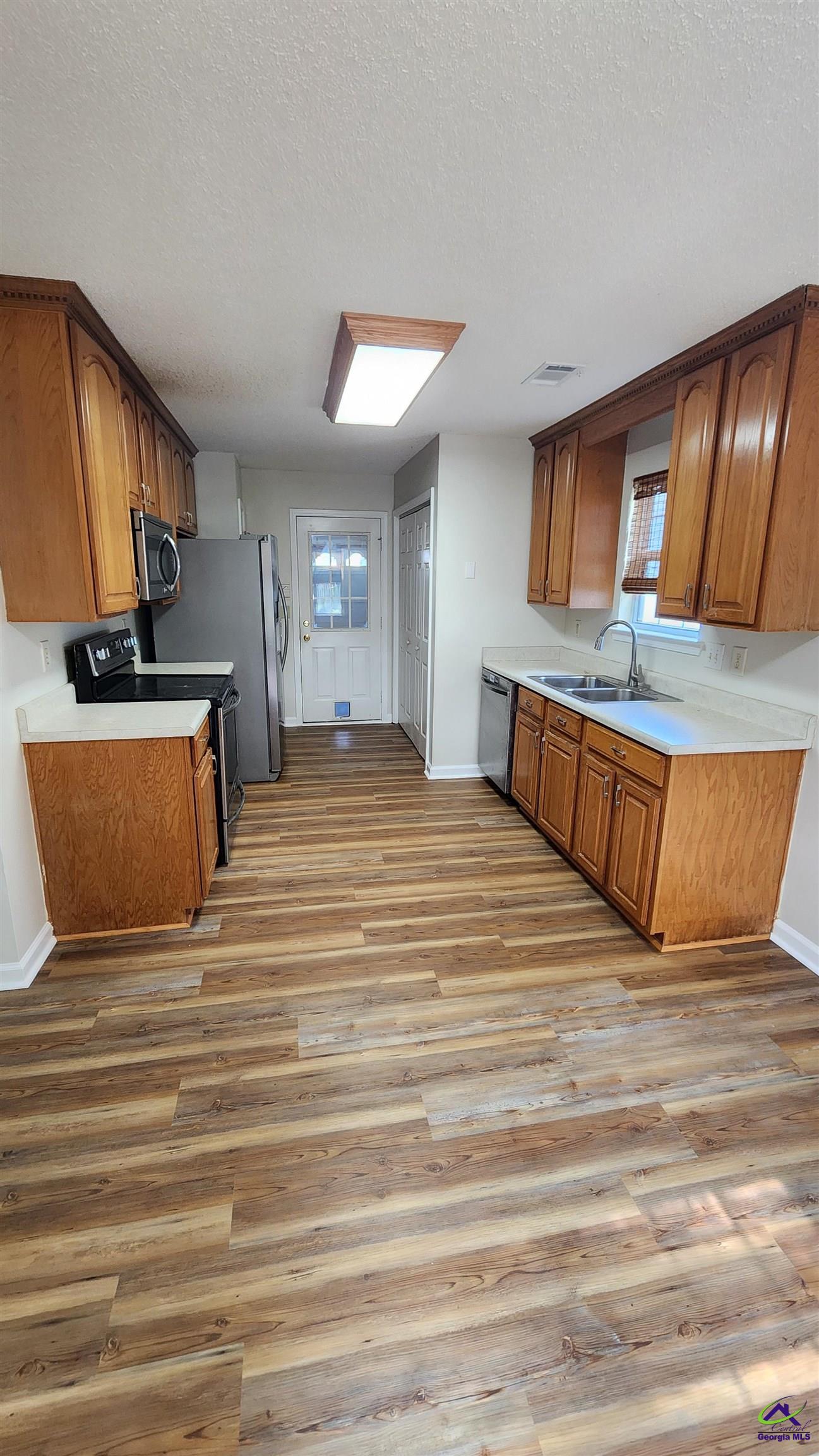 194 Tyson Glen Drive, Warner Robins, GA 31088 - Photo 5