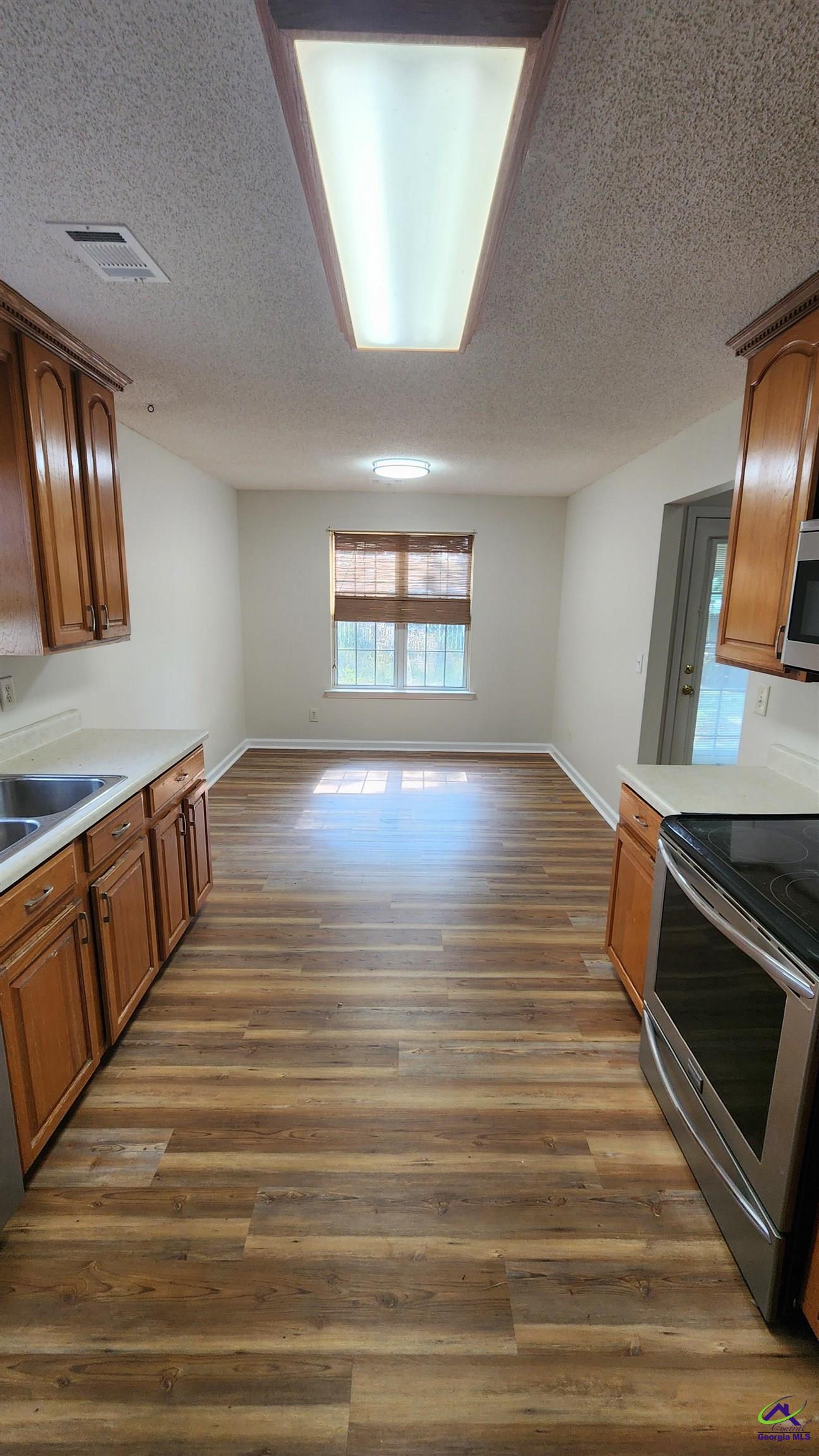 194 Tyson Glen Drive, Warner Robins, GA 31088 - Photo 10