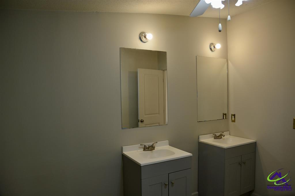 111 Brighton Drive, Byron, GA 31008 - photo 12