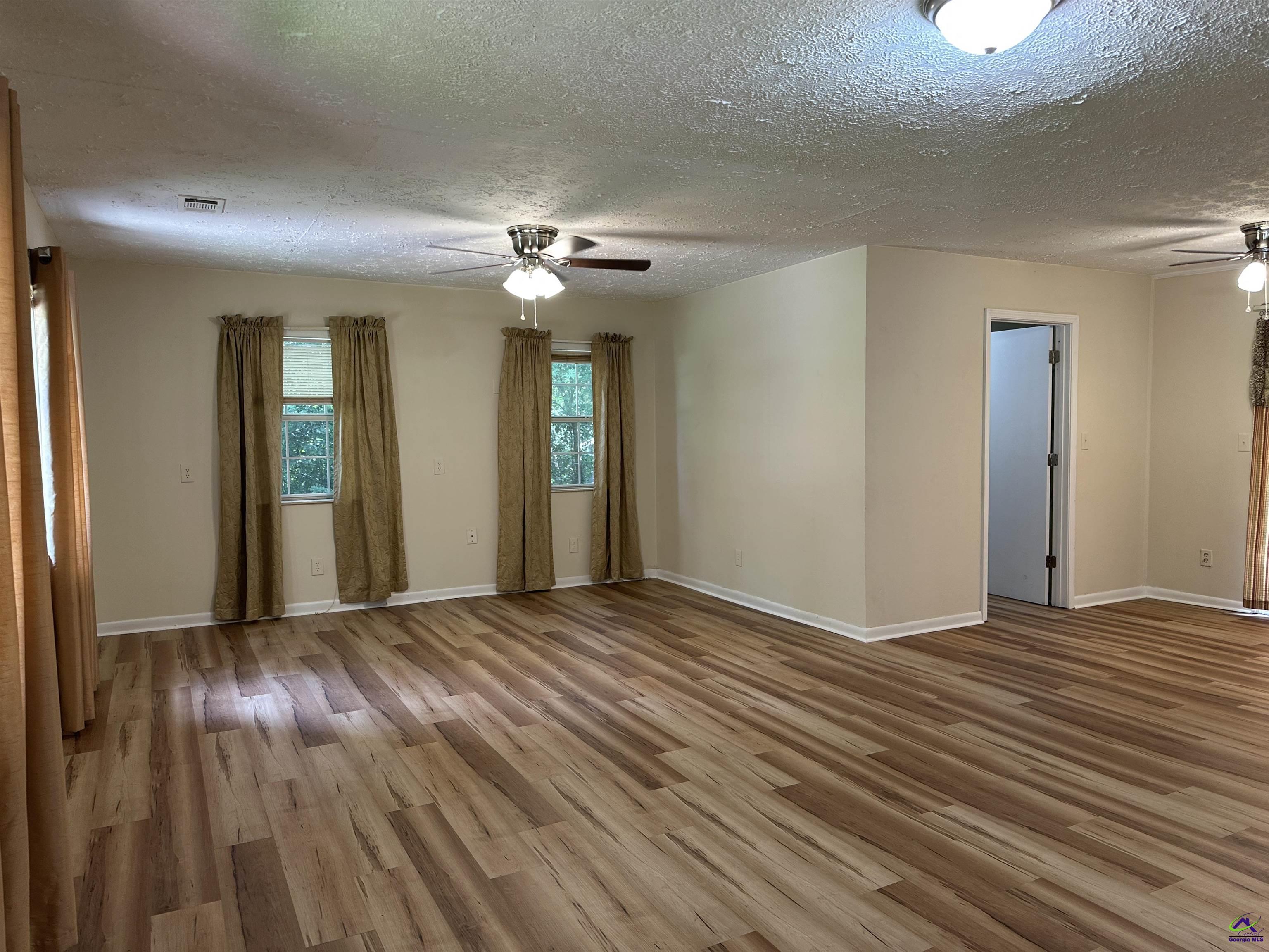 2302 Macy Avenue, Perry, GA 31069 - photo 2