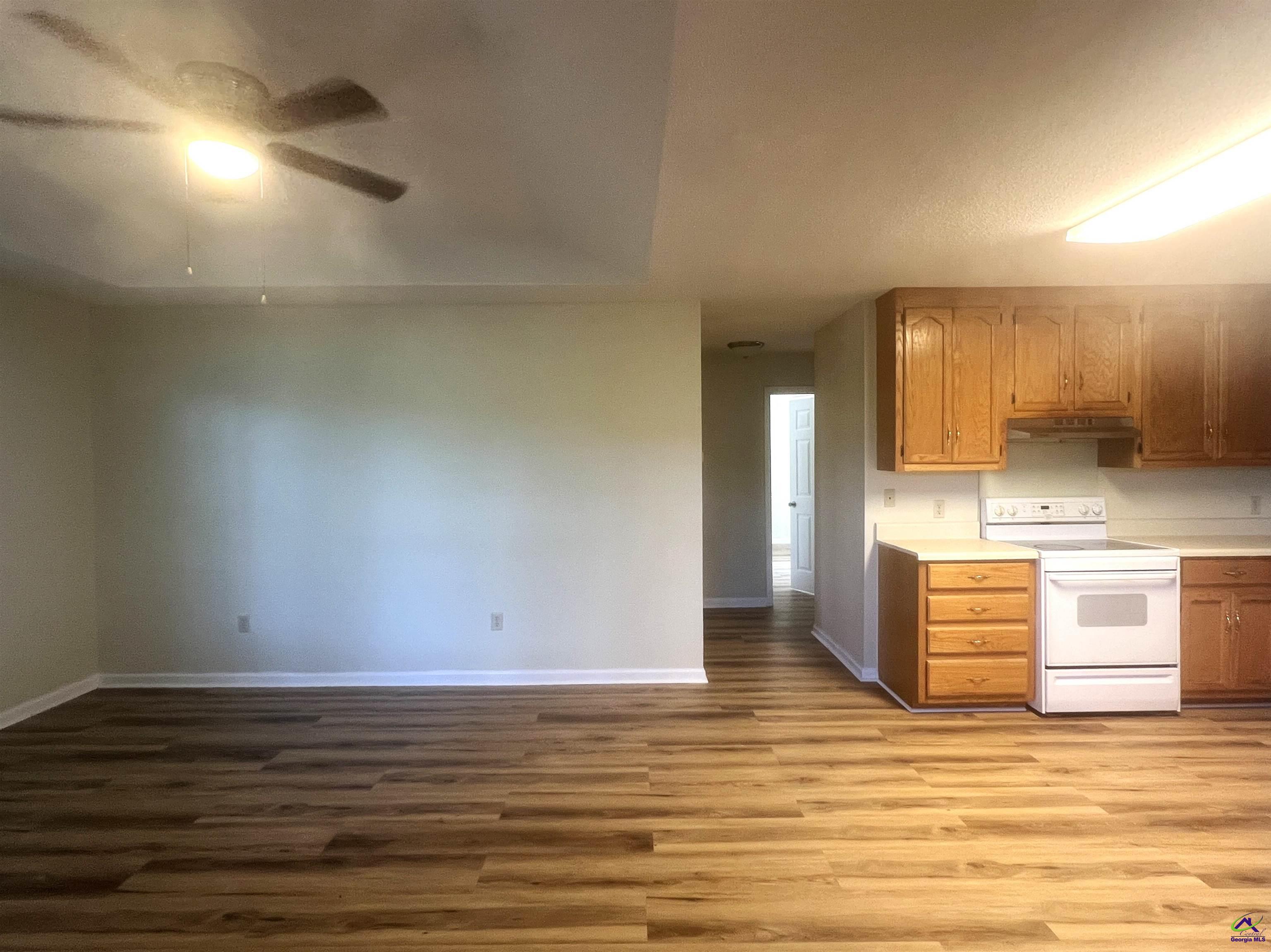 312 Williams Road, Cochran, GA 31014 - Photo 7