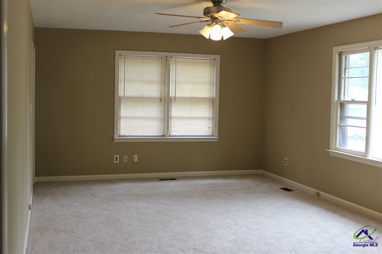 101 Gordon Street, Warner Robins, GA 31093 - Photo 2