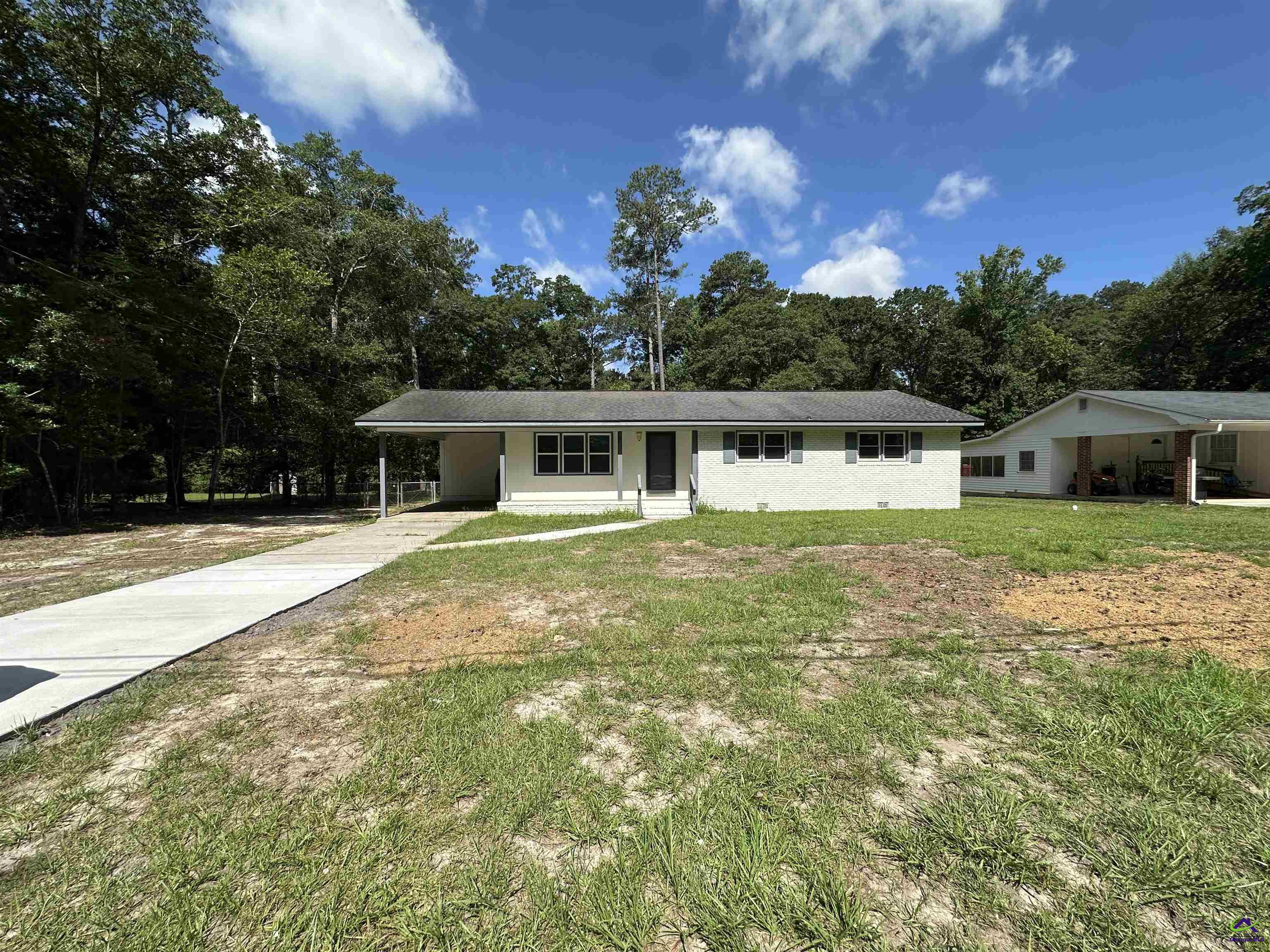 1021 Greenwood Dr, Perry, GA 31069 - Main Photo