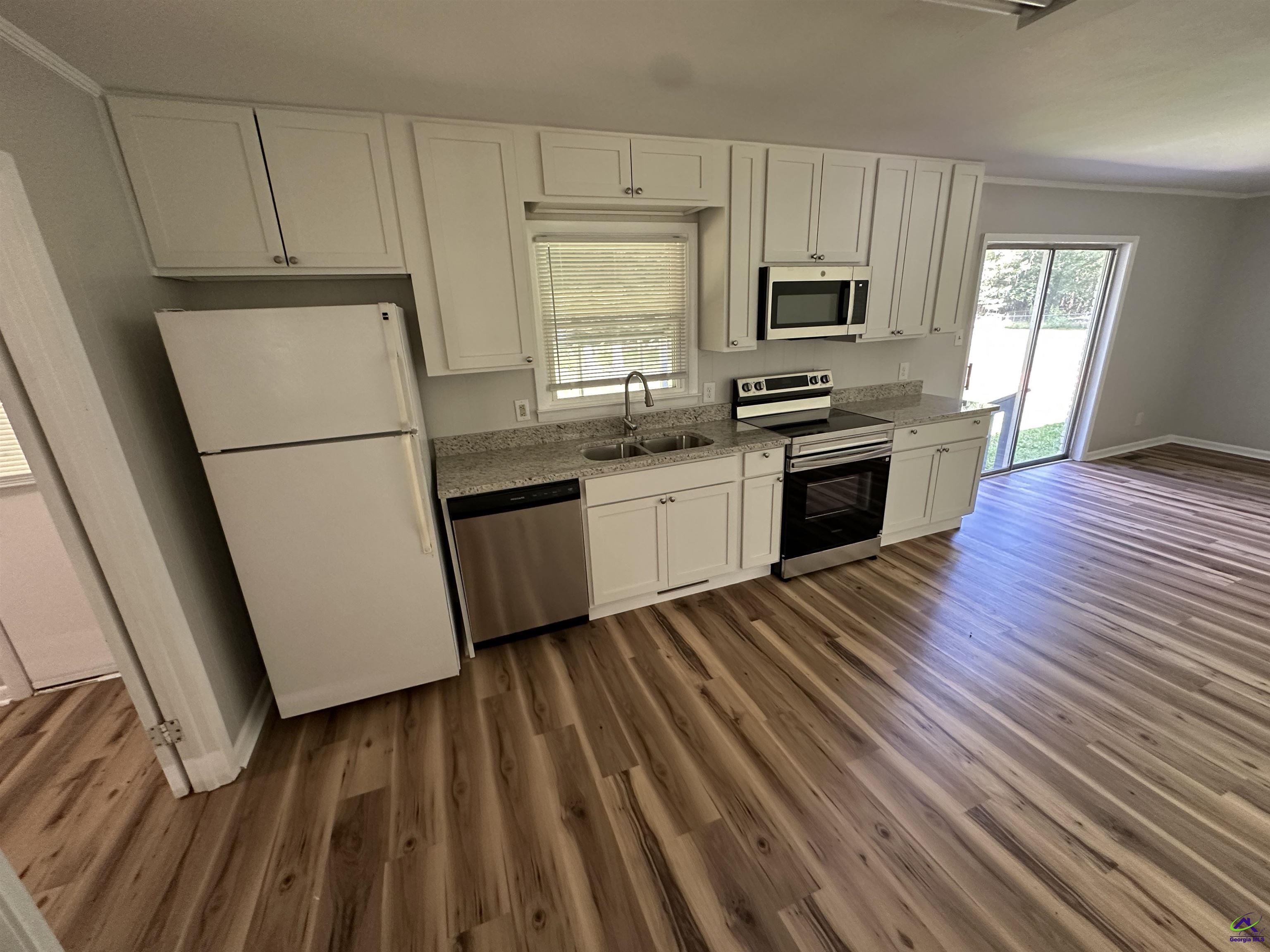 1021 Greenwood Dr, Perry, GA 31069 - Photo 6