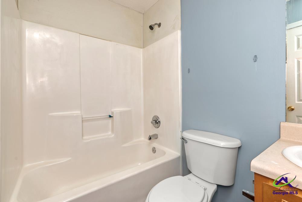 203 Brooks Boulevard, Fort Valley, GA 31030 - photo 12