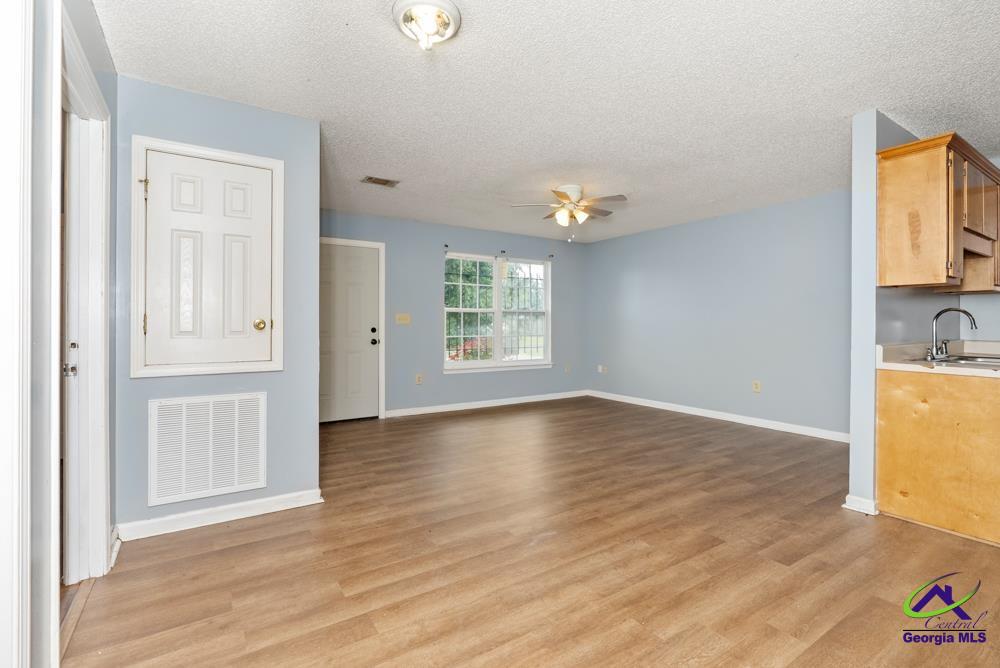 203 Brooks Boulevard, Fort Valley, GA 31030 - photo 5