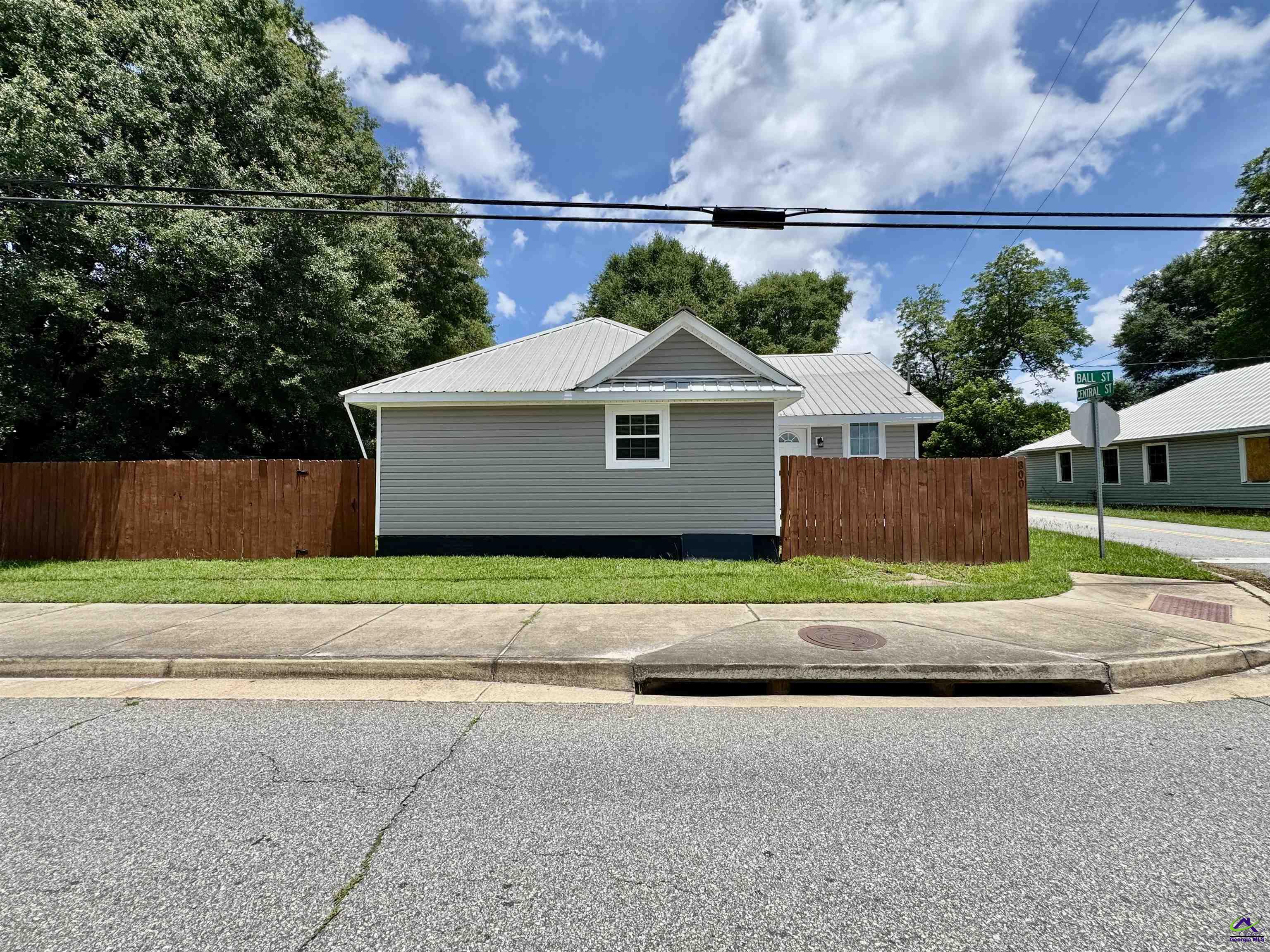 800 Ball Street, Perry, GA 31069 - photo 1