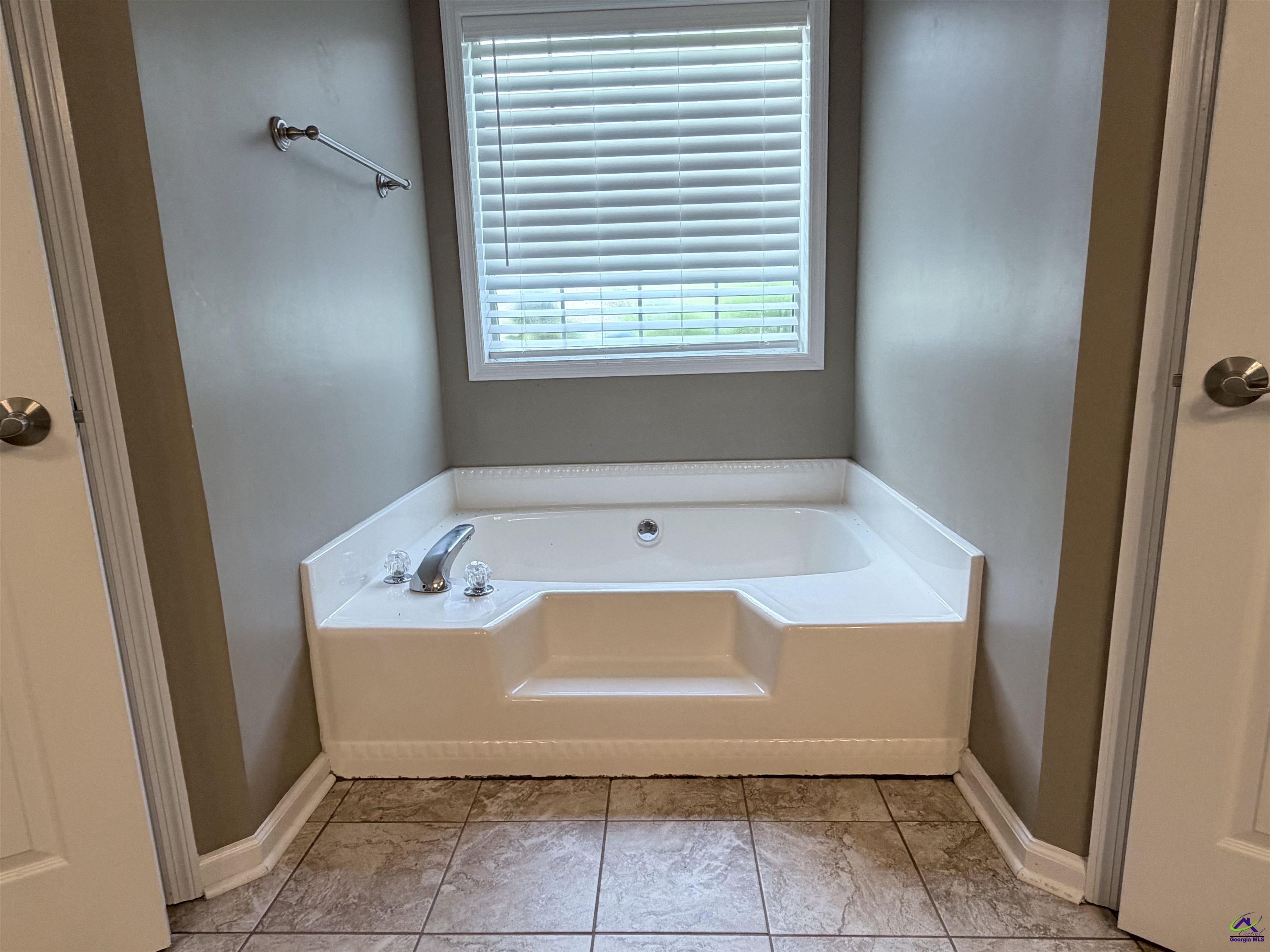 106 Quail Hollow Drive, Warner Robins, GA 31088 - Photo 6