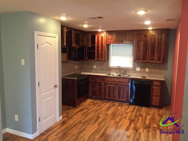 226 Sunnymeade Drive, Warner Robins, GA 31093 - Photo 3