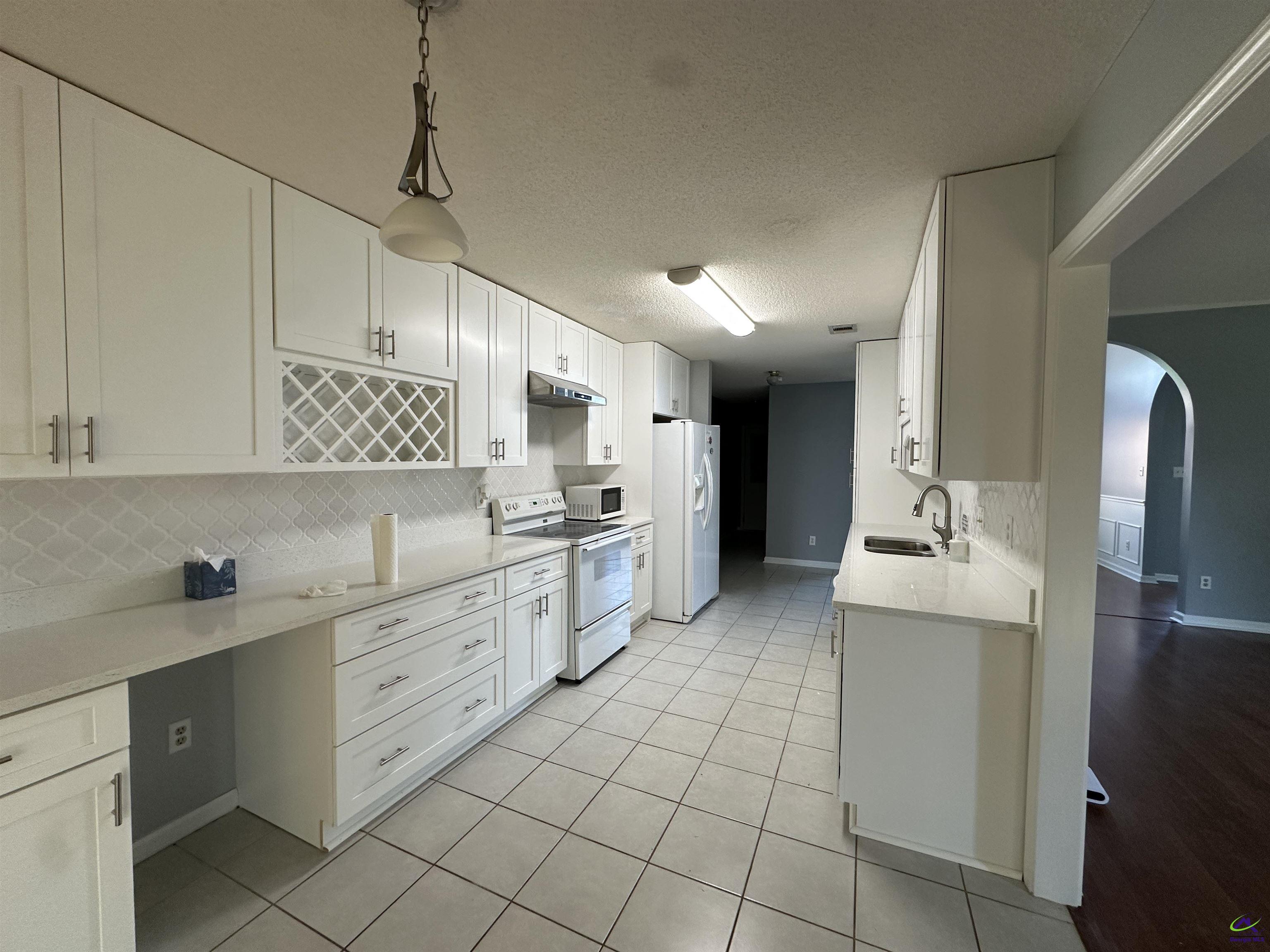 225 Autumn Woods Drive, Warner Robins, GA 31088 - Photo 5