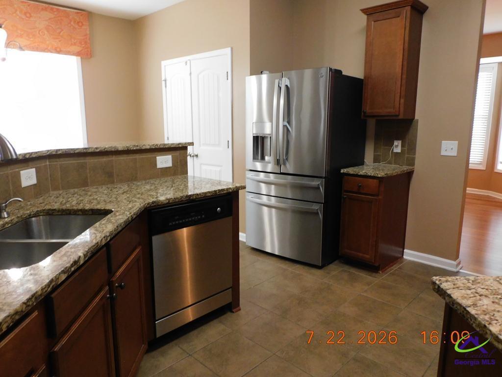 100 Gemstone Court, Warner Robins, GA 31093 - Photo 7