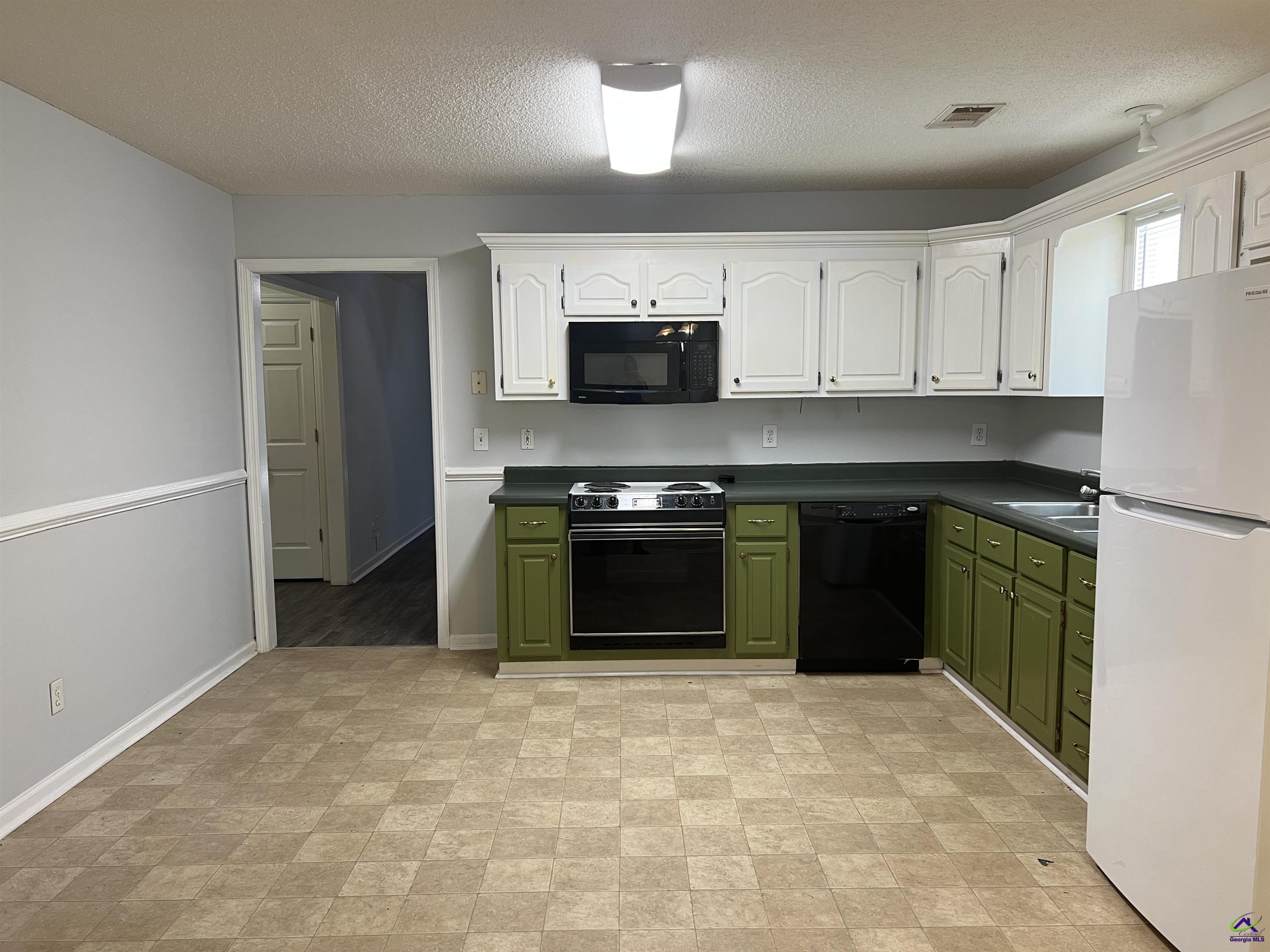 203 Bayside Drive, Warner Robins, GA 31088 - photo 8
