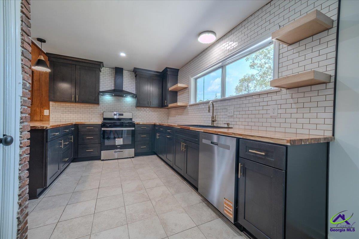 410 Hardeman, Fort Valley,  31030 - photo 16