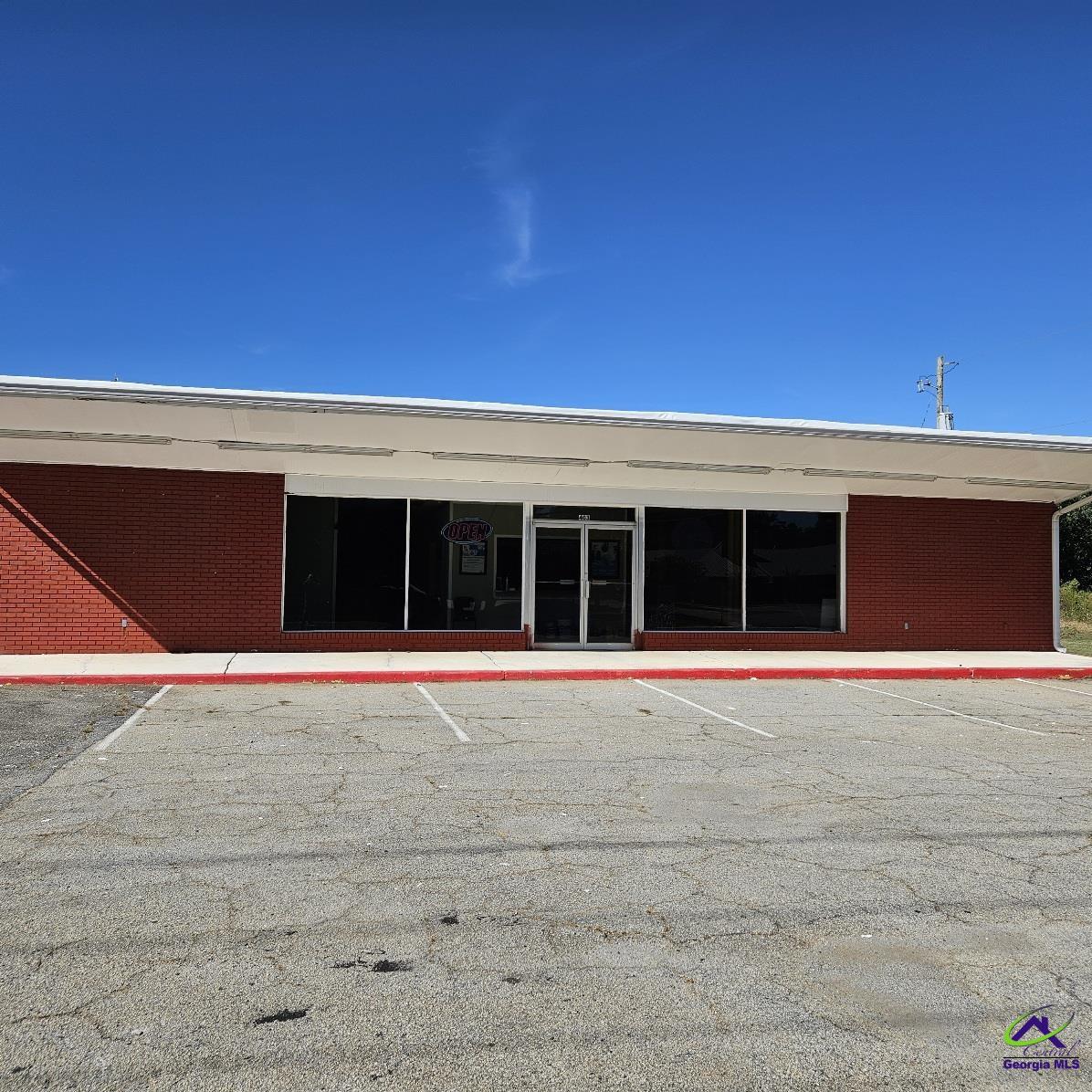 403 E Church St, Fort Valley, GA 31030